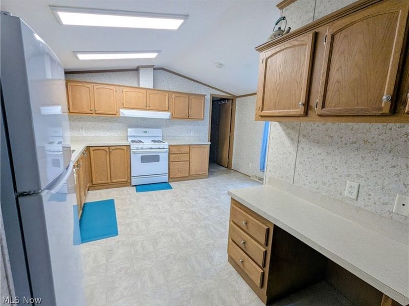 592 Sandtrap Circle, Painesville, OH 44077 Photo 15