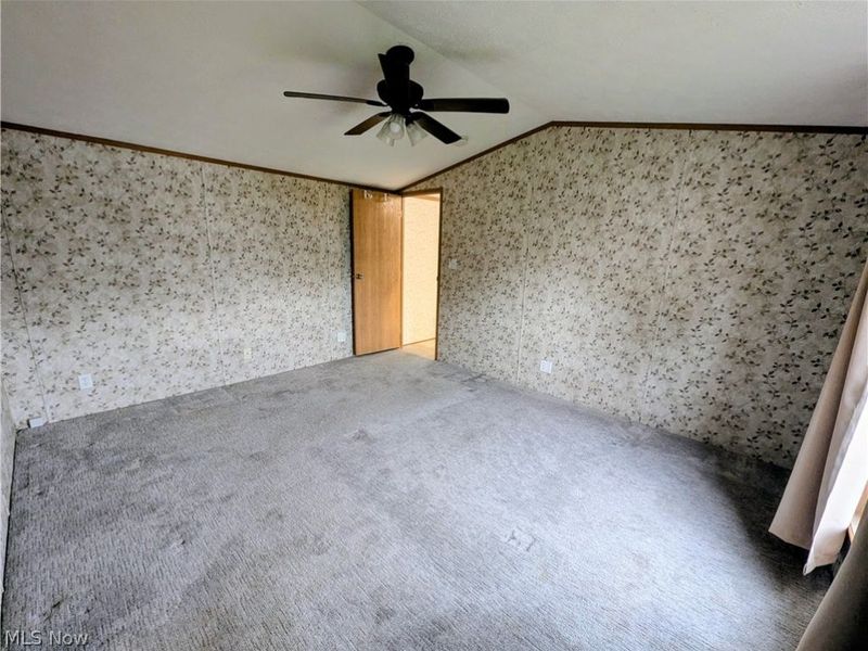 592 Sandtrap Circle, Painesville, OH 44077 Photo 18