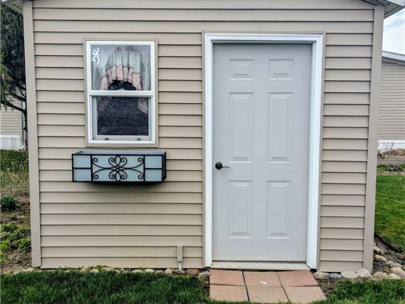 592 Sandtrap Circle, Painesville, OH 44077 Photo 5