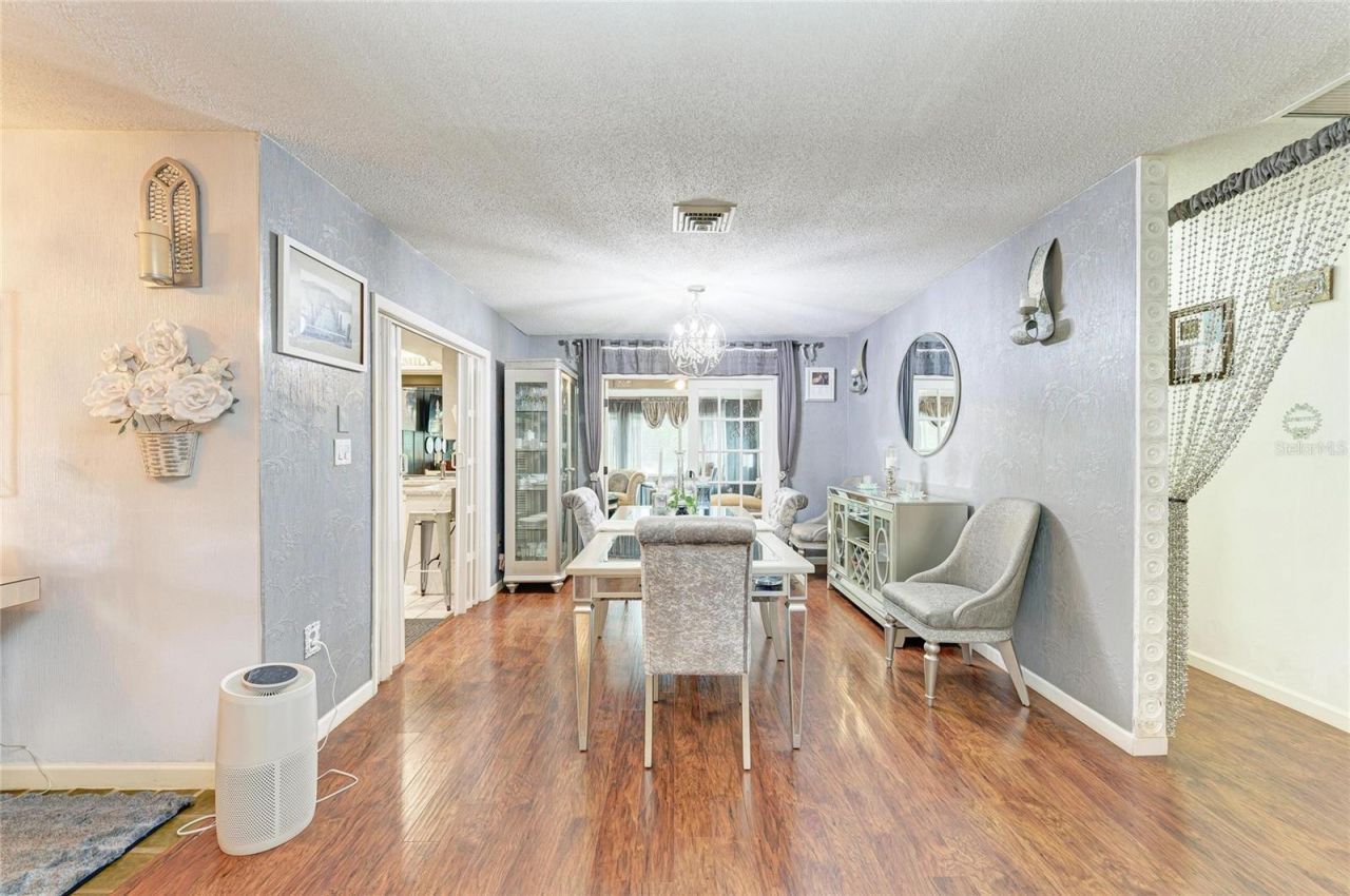 7236 Las Casas Dr , Sarasota, FL 34243 Photo