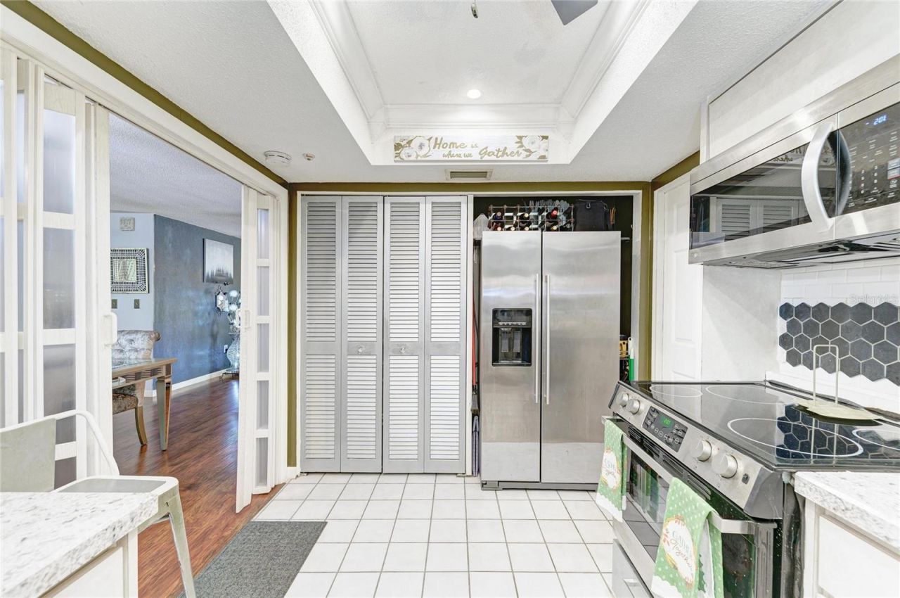 7236 Las Casas Dr , Sarasota, FL 34243 Photo