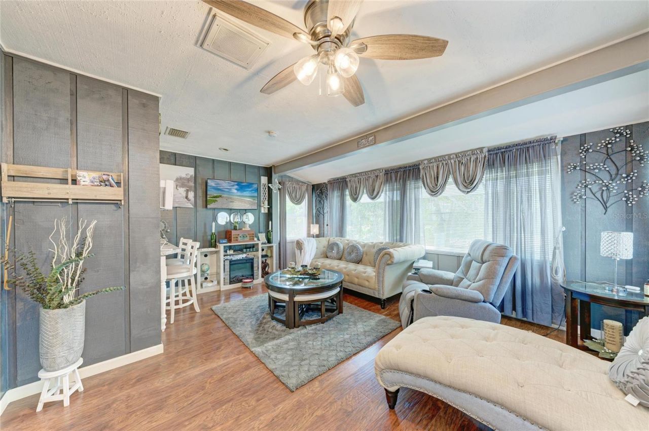 7236 Las Casas Dr , Sarasota, FL 34243 Photo