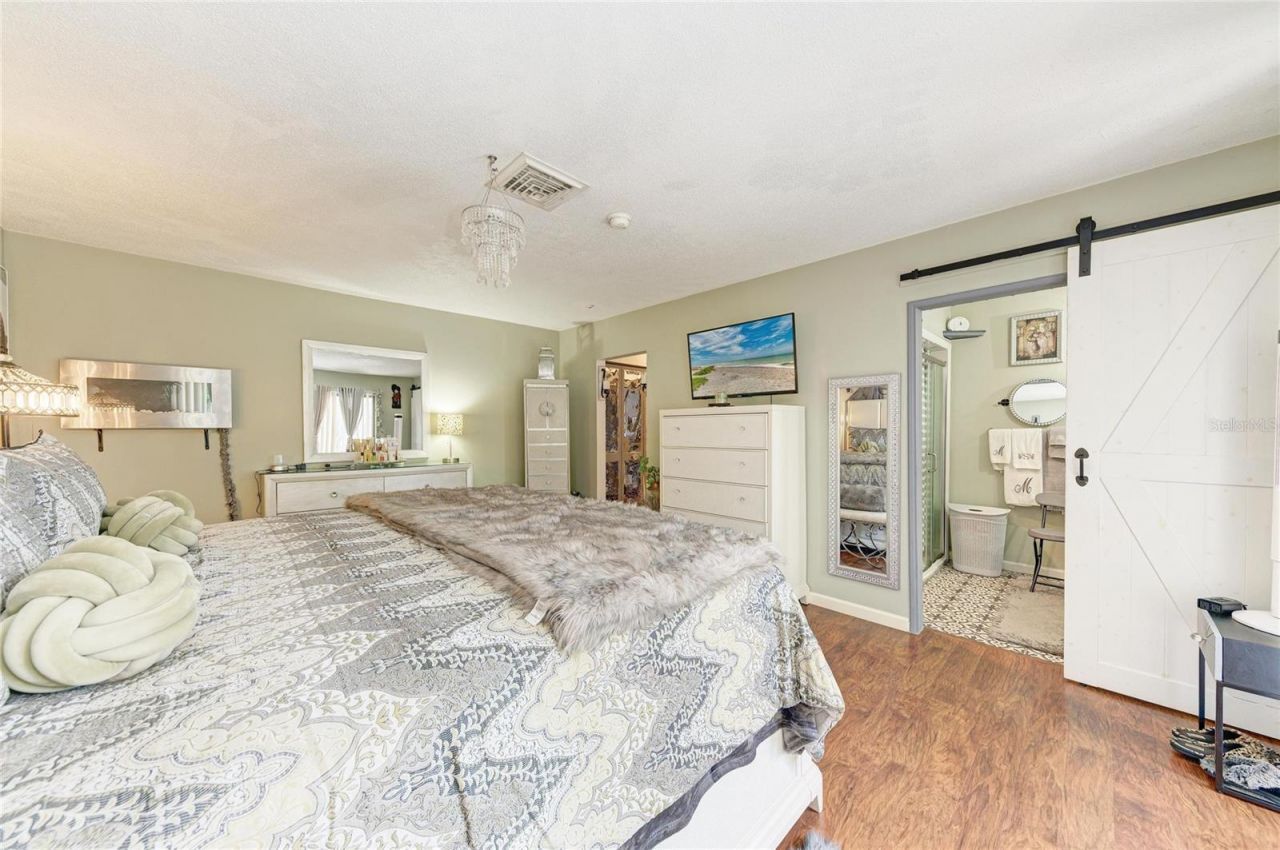 7236 Las Casas Dr , Sarasota, FL 34243 Photo