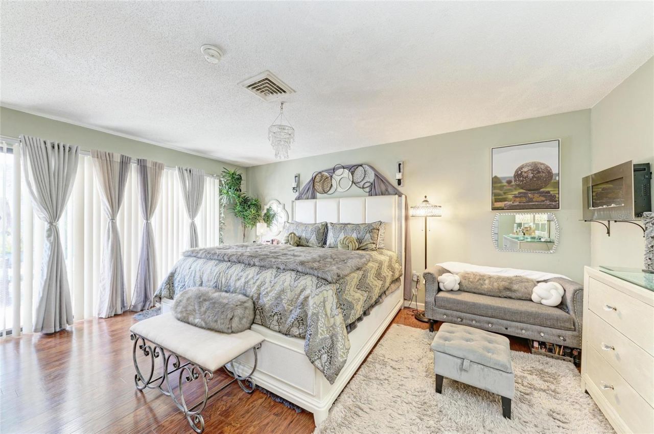 7236 Las Casas Dr , Sarasota, FL 34243 Photo