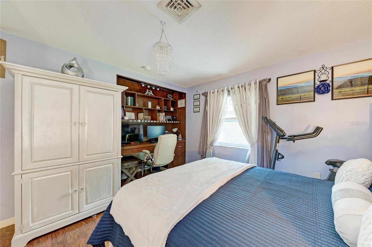 7236 Las Casas Dr , Sarasota, FL 34243 Photo