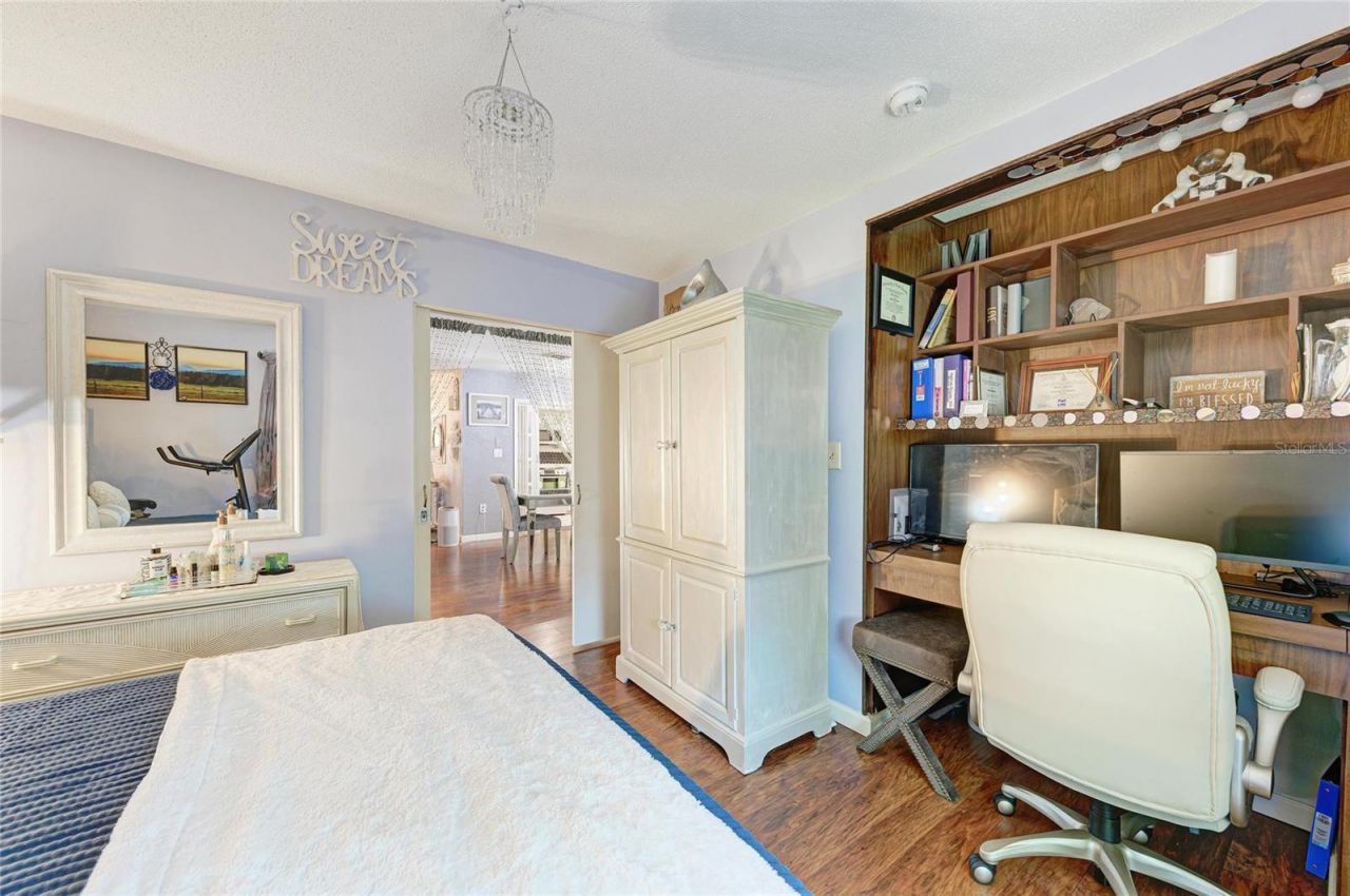 7236 Las Casas Dr , Sarasota, FL 34243 Photo