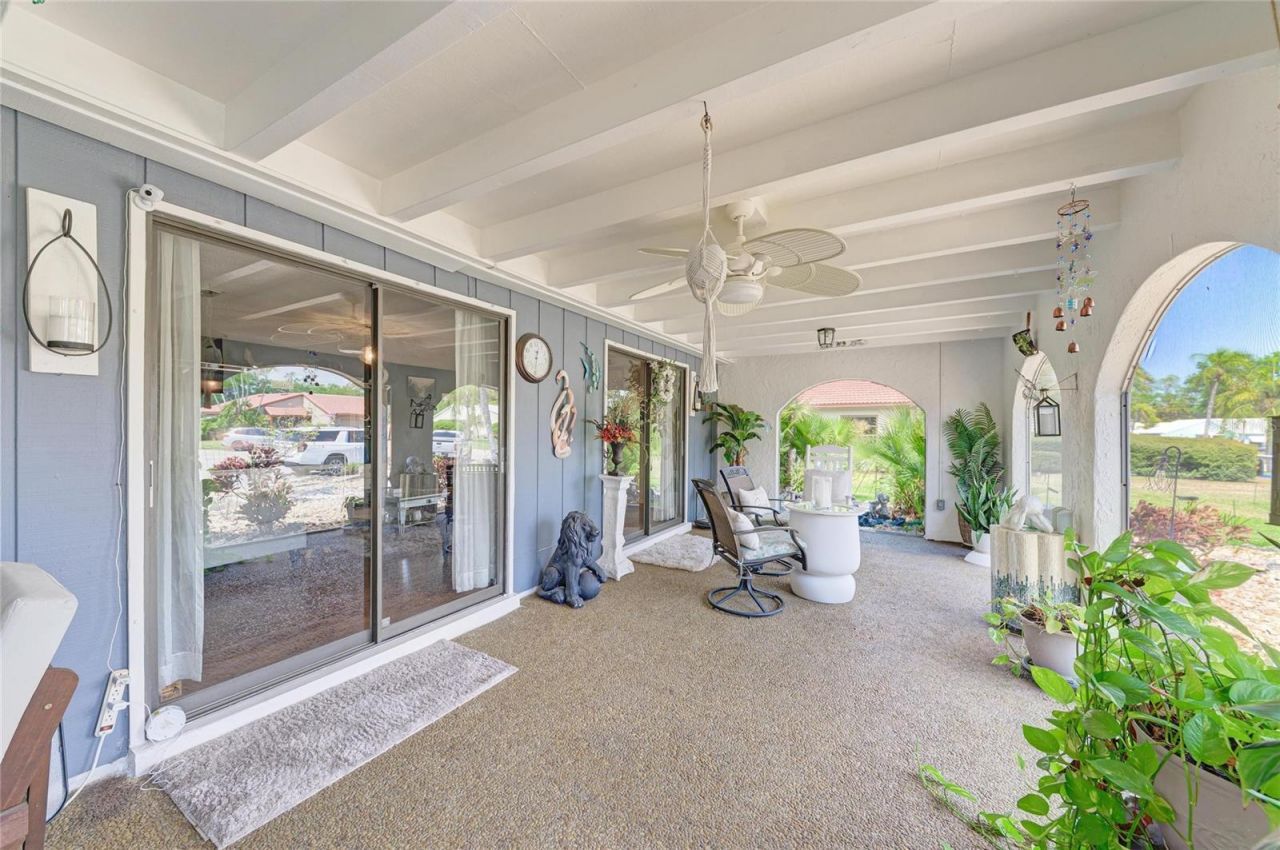 7236 Las Casas Dr , Sarasota, FL 34243 Photo