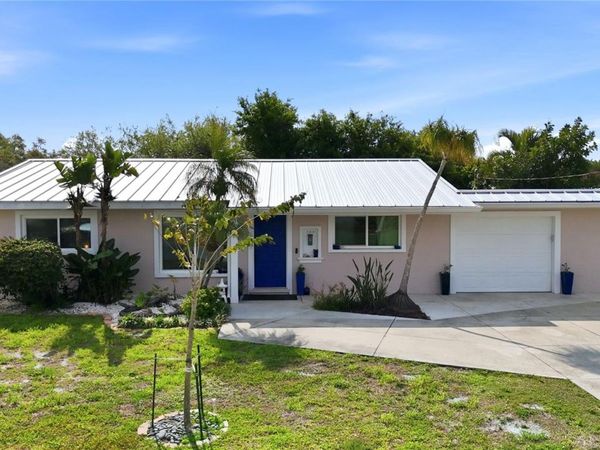 704 PORTIA STREET N, NOKOMIS, FL 34275