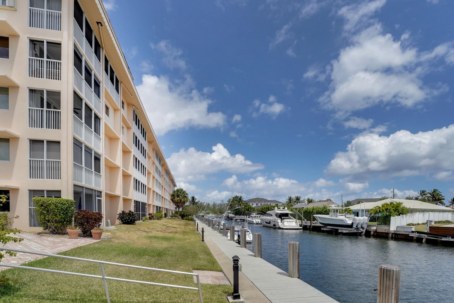 750 NE Spanish River Boulevard, Unit 102, Boca Raton, FL 33431 Photo