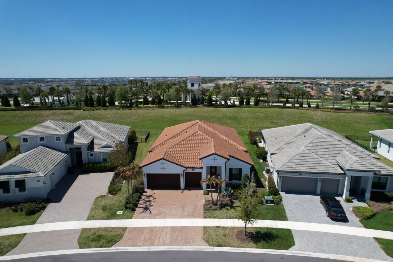 9204 SW Arco Way, Port Saint Lucie, FL 34987 Photo