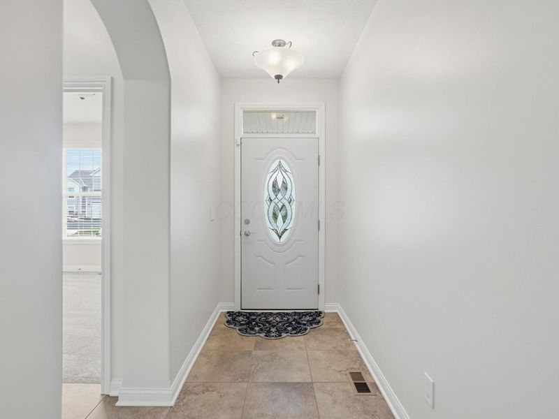 361 Cloverhill Drive, Galloway, OH 43119 Photo 3