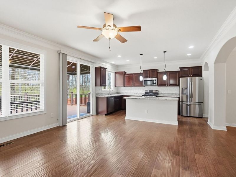 361 Cloverhill Drive, Galloway, OH 43119 Photo 8