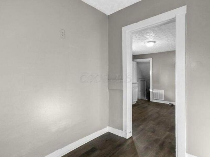 1371 E 23rd Avenue , Columbus, OH 43211 Photo 9