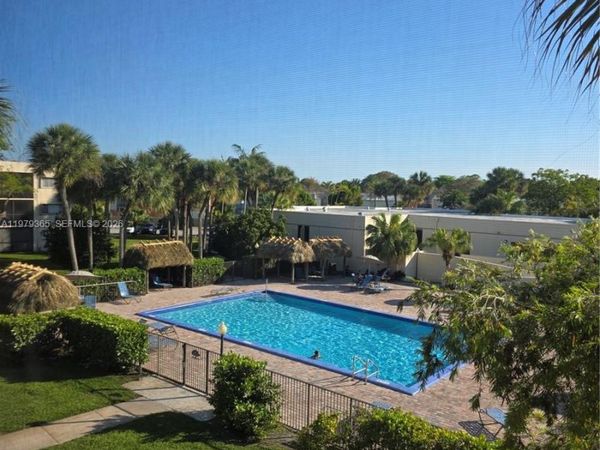 8015 SW 107th Ave, Unit 313, Miami, FL 33173