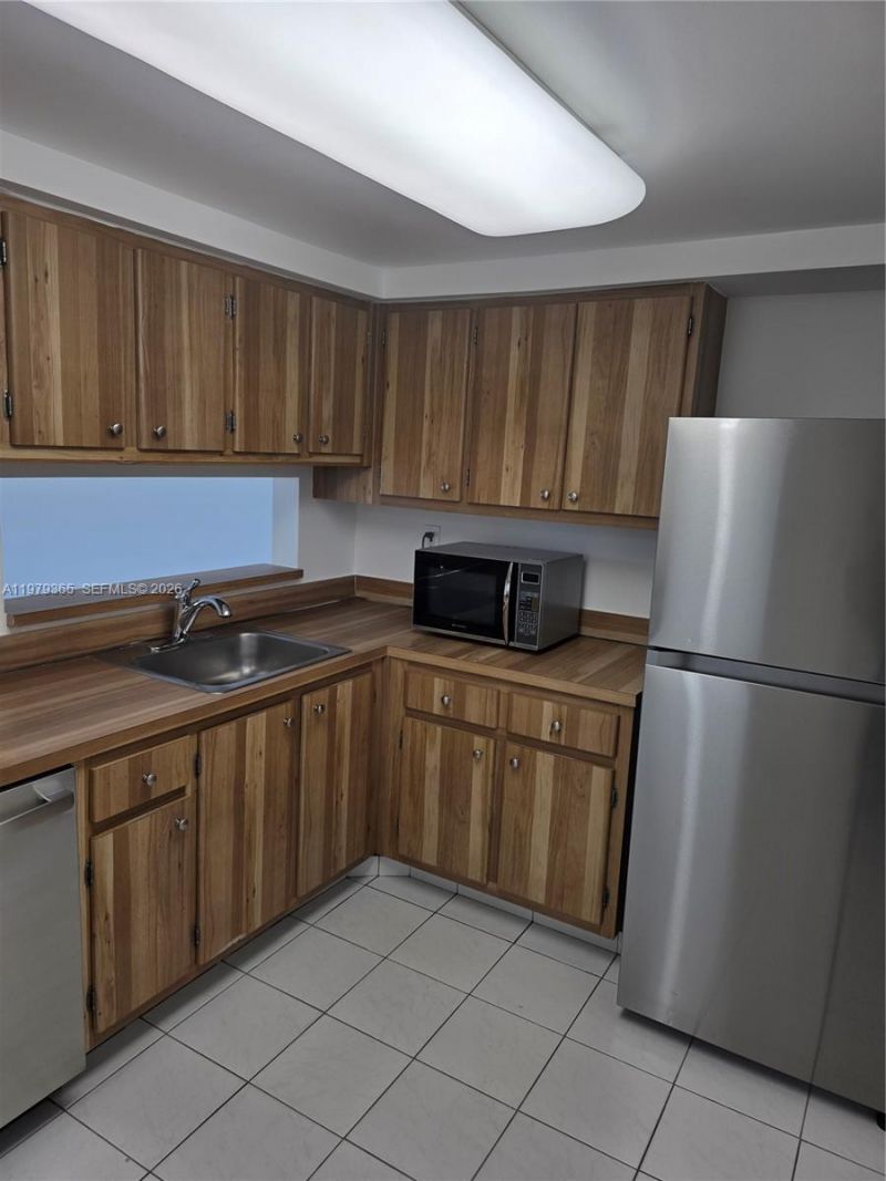 8015 SW 107th Ave, Unit 313, Miami, FL 33173 Photo