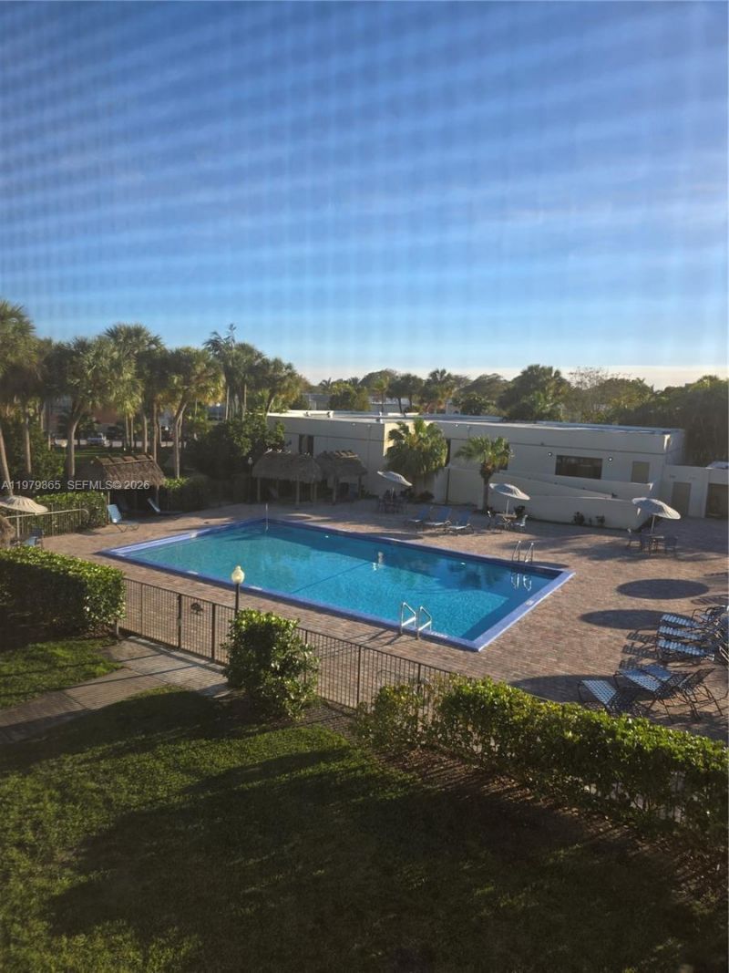 8015 SW 107th Ave , Unit 313, Miami, FL 33173 Photo