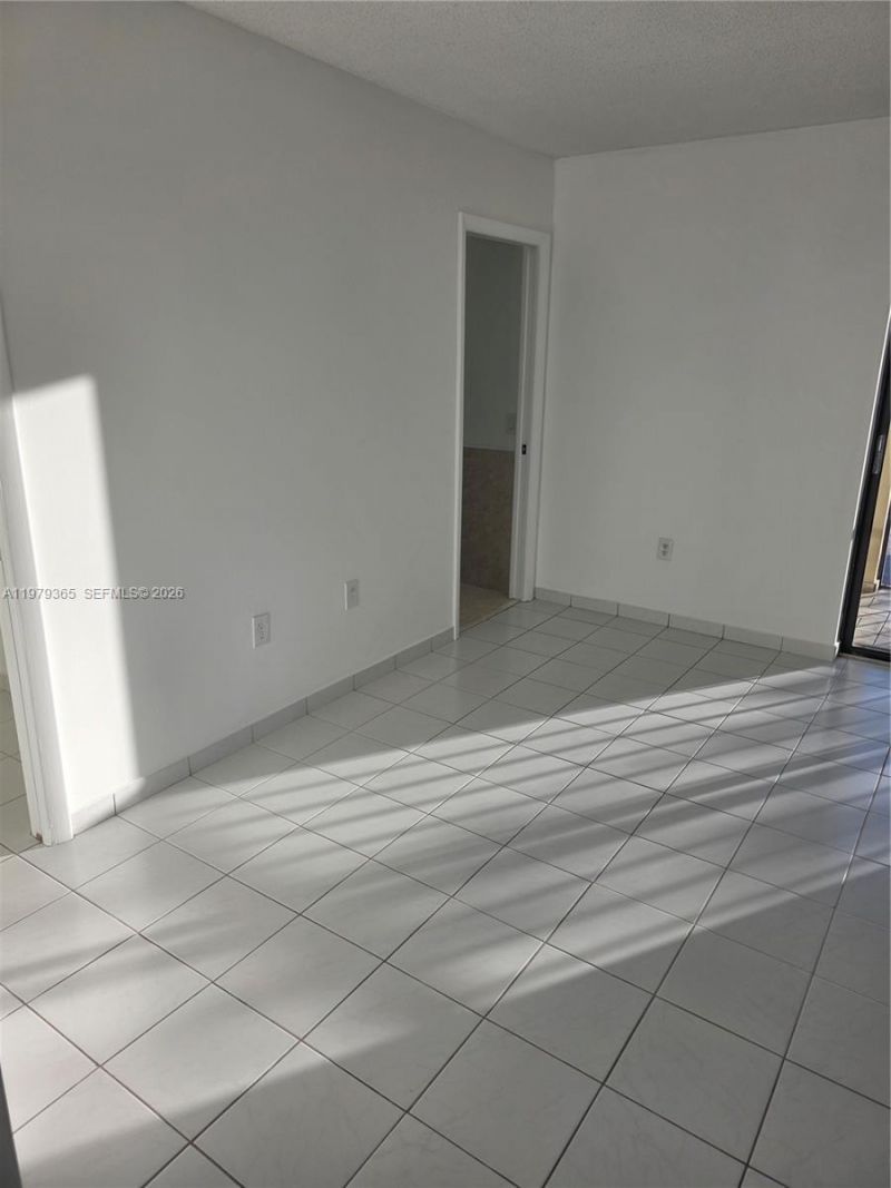 8015 SW 107th Ave , Unit 313, Miami, FL 33173 Photo