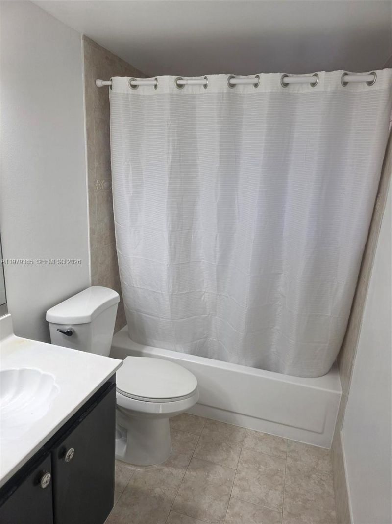 8015 SW 107th Ave , Unit 313, Miami, FL 33173 Photo