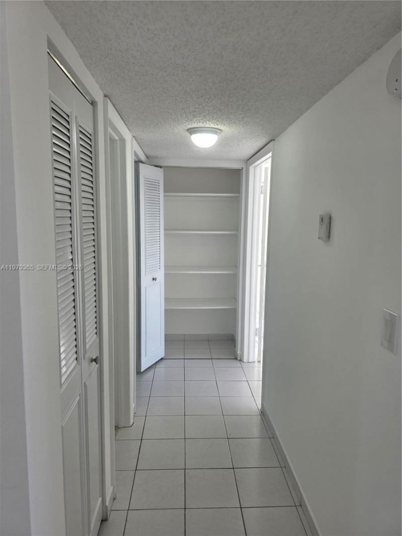 8015 SW 107th Ave, Unit 313, Miami, FL 33173 Photo