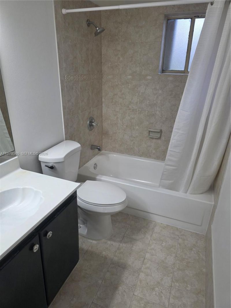 8015 SW 107th Ave , Unit 313, Miami, FL 33173 Photo