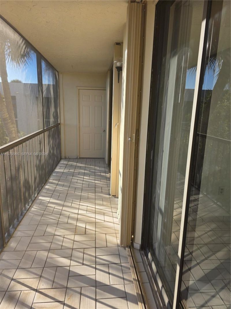 8015 SW 107th Ave , Unit 313, Miami, FL 33173 Photo