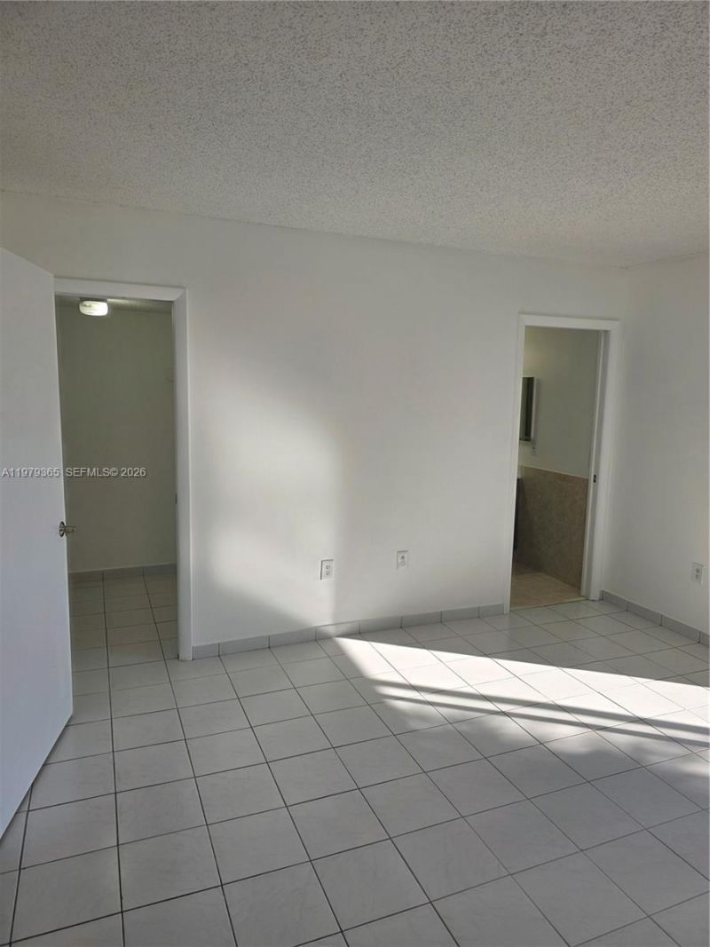 8015 SW 107th Ave, Unit 313, Miami, FL 33173 Photo