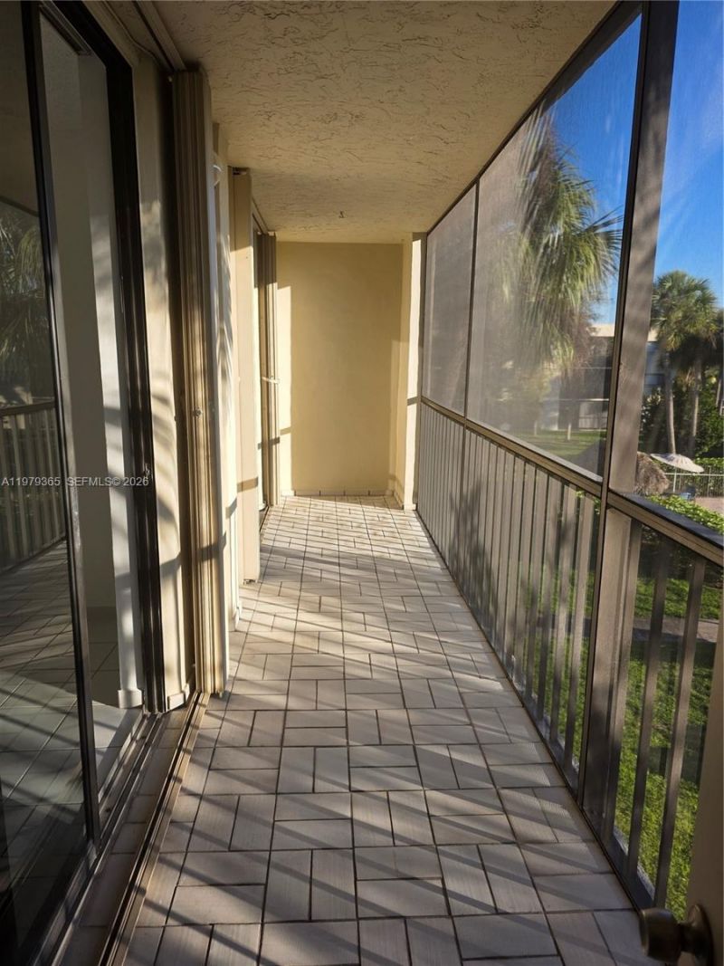 8015 SW 107th Ave, Unit 313, Miami, FL 33173 Photo