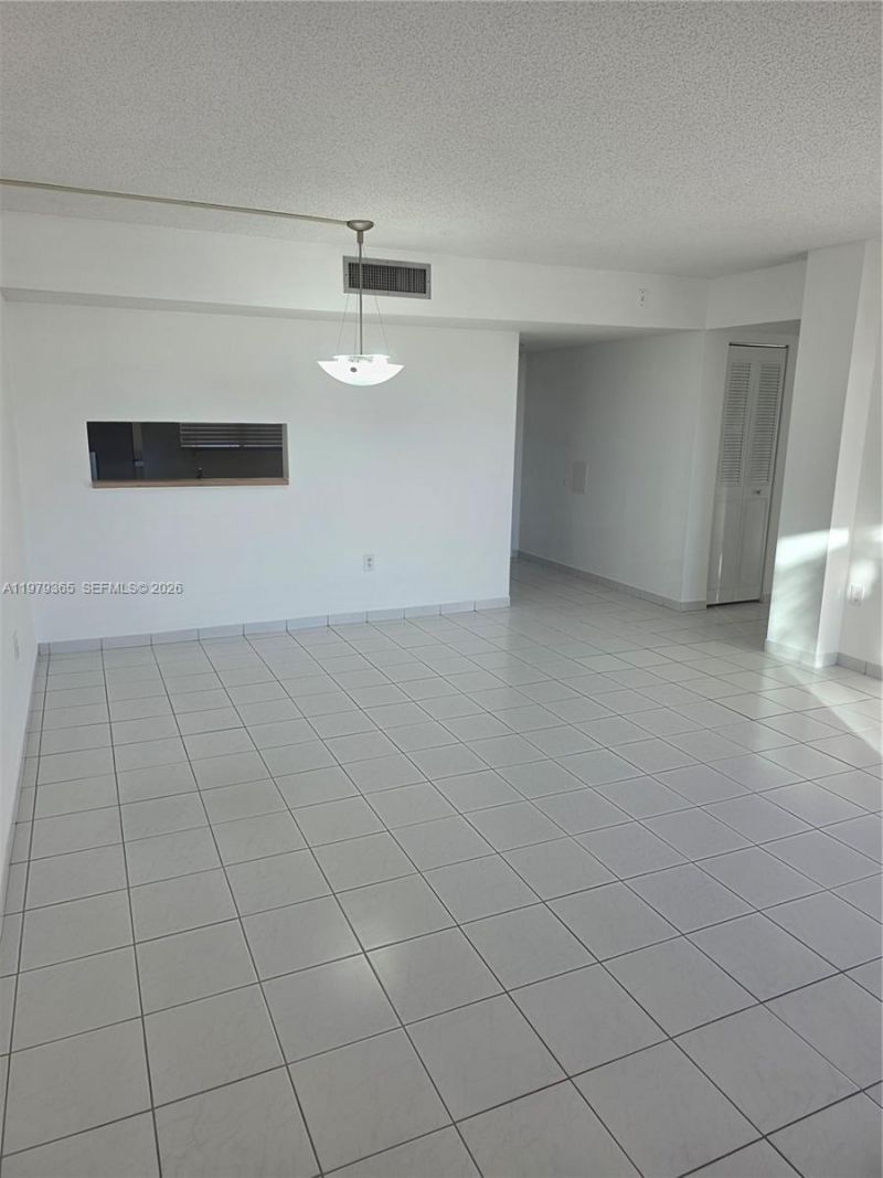 8015 SW 107th Ave , Unit 313, Miami, FL 33173 Photo