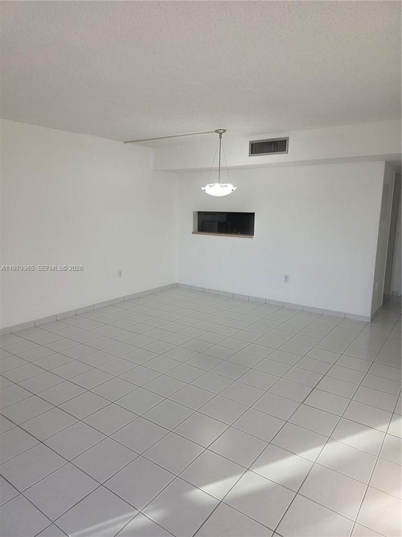 8015 SW 107th Ave , Unit 313, Miami, FL 33173 Photo
