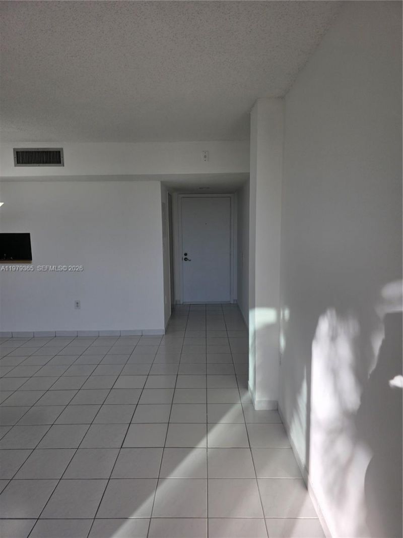 8015 SW 107th Ave , Unit 313, Miami, FL 33173 Photo