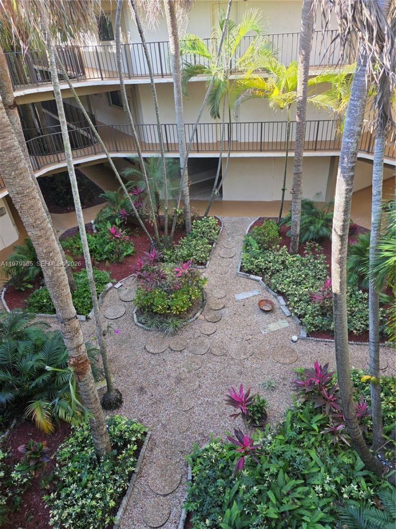 8015 SW 107th Ave, Unit 313, Miami, FL 33173 Photo