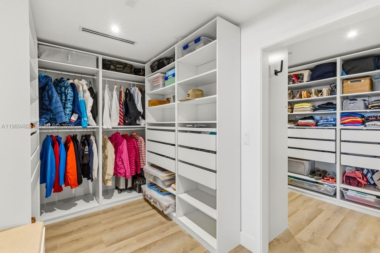 151 Crandon Blvd , Unit 1222, Key Biscayne, FL 33149 Photo