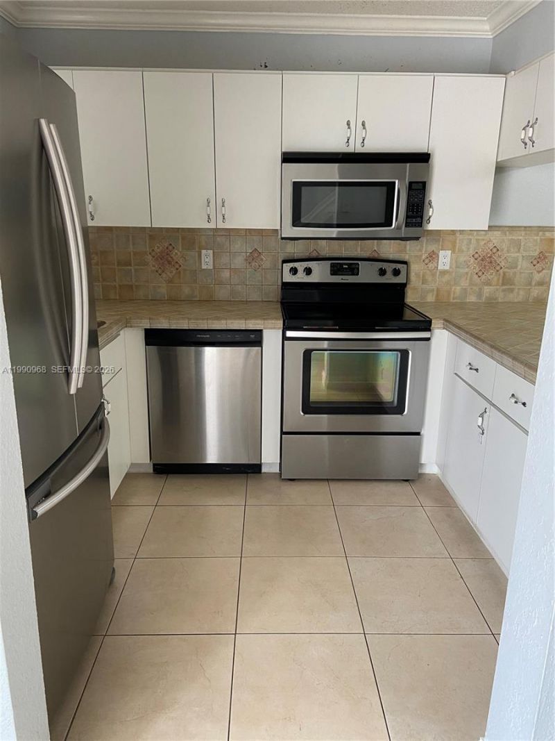 2367 W 74th St , Unit 103-2, Hialeah, FL 33016 Photo