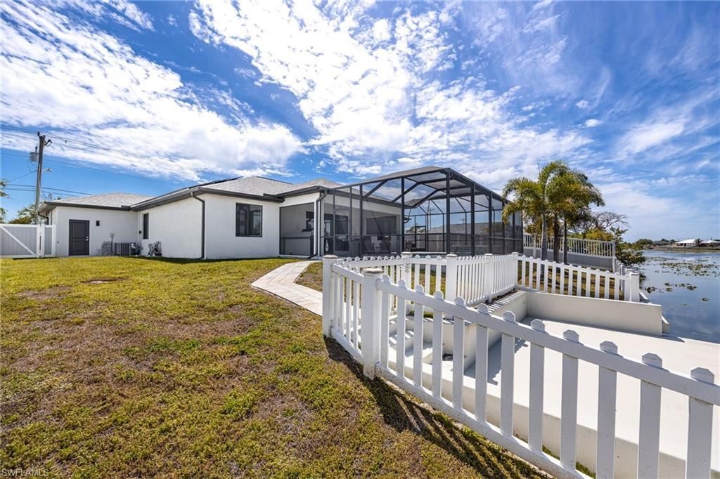 307 Gleason Pkwy, Cape Coral, FL 33914 Photo