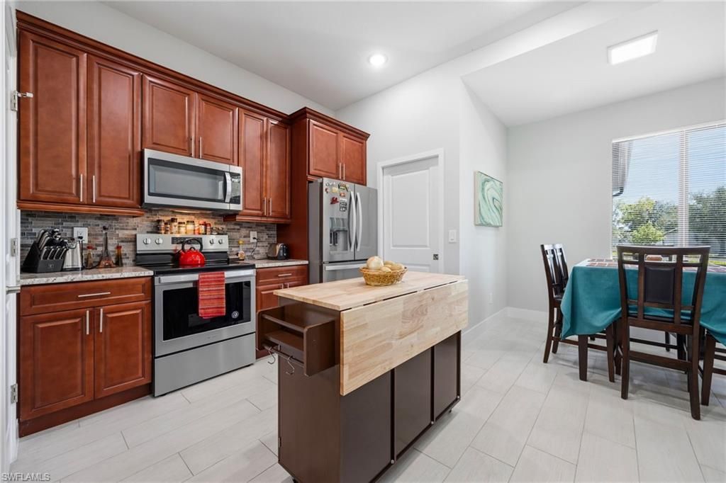 307 Gleason Pkwy, Cape Coral, FL 33914 Photo