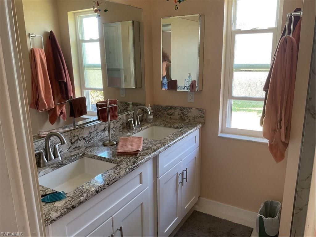 4617 Forest Glen Dr, North Fort Myers, FL 33903 Photo