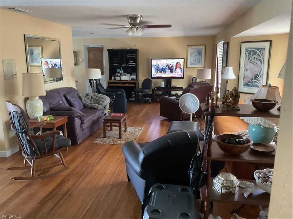 4617 Forest Glen Dr, North Fort Myers, FL 33903 Photo