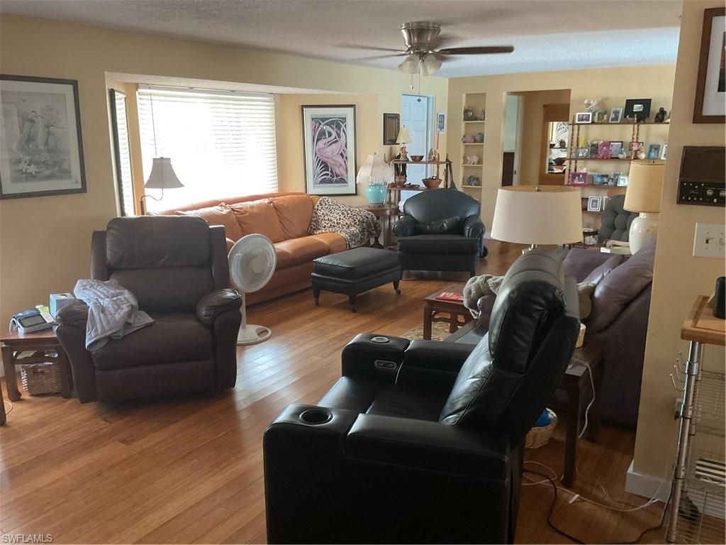 4617 Forest Glen Dr, North Fort Myers, FL 33903 Photo