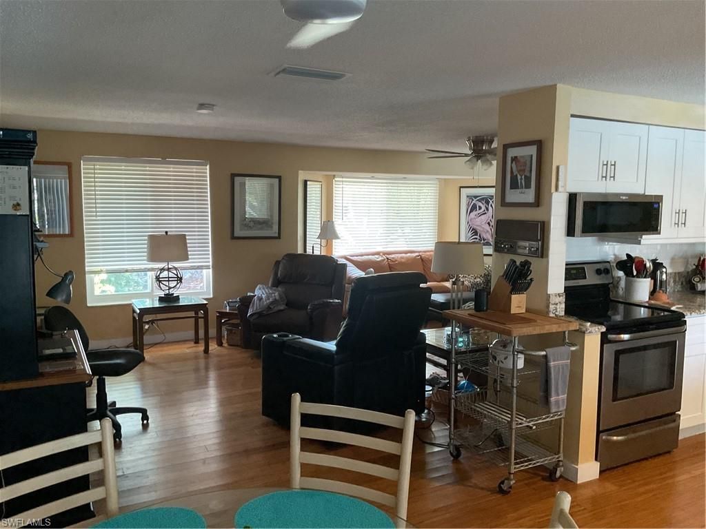 4617 Forest Glen Dr, North Fort Myers, FL 33903 Photo