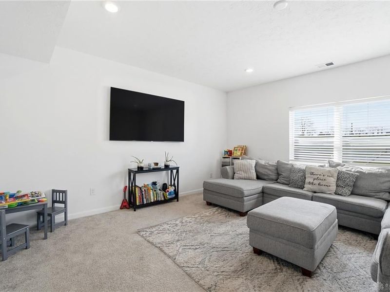 105 Clemmons Court, Union, OH 45322 Photo 8