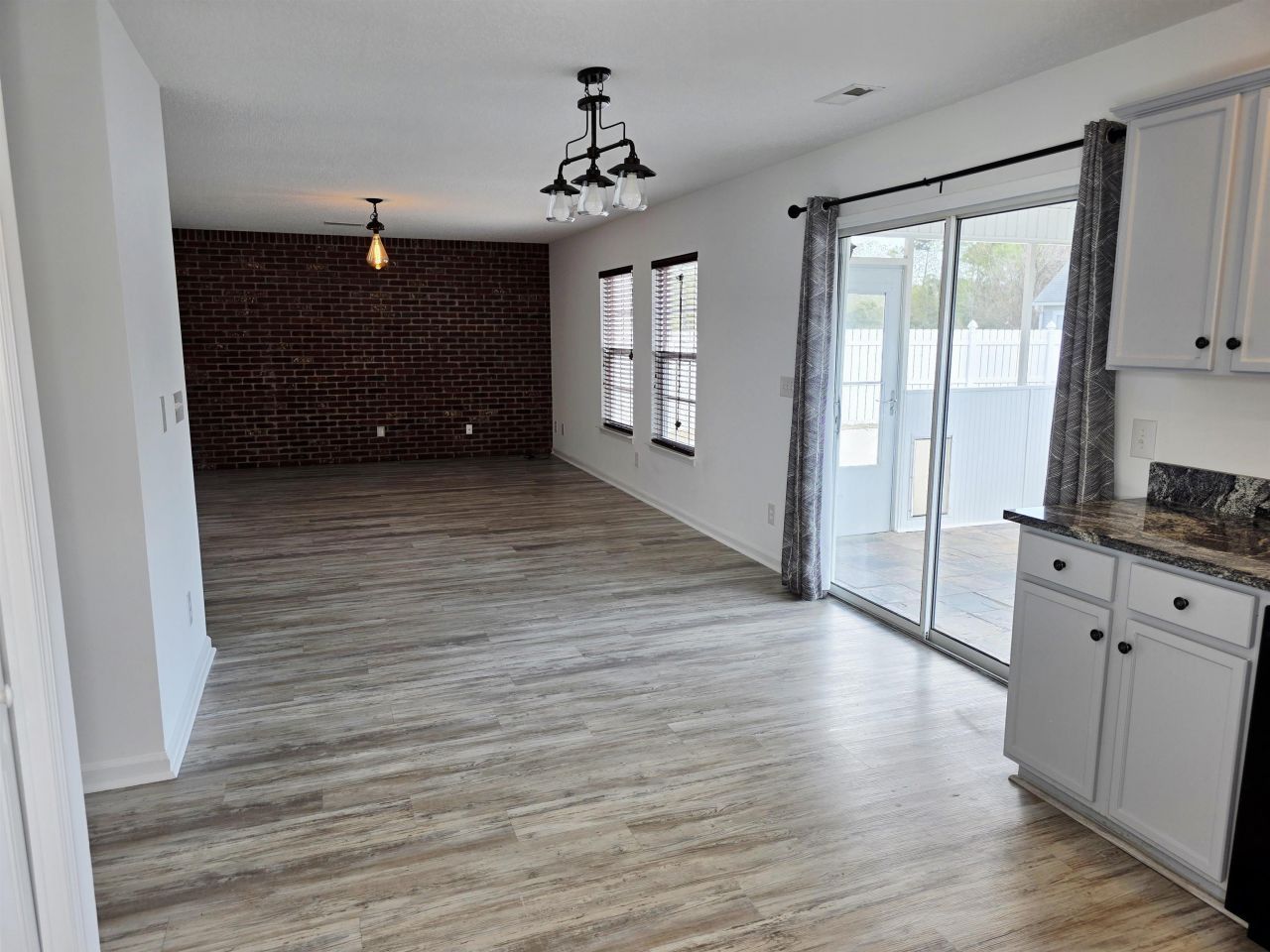 221 Palmetto Glen Dr. Photo 12