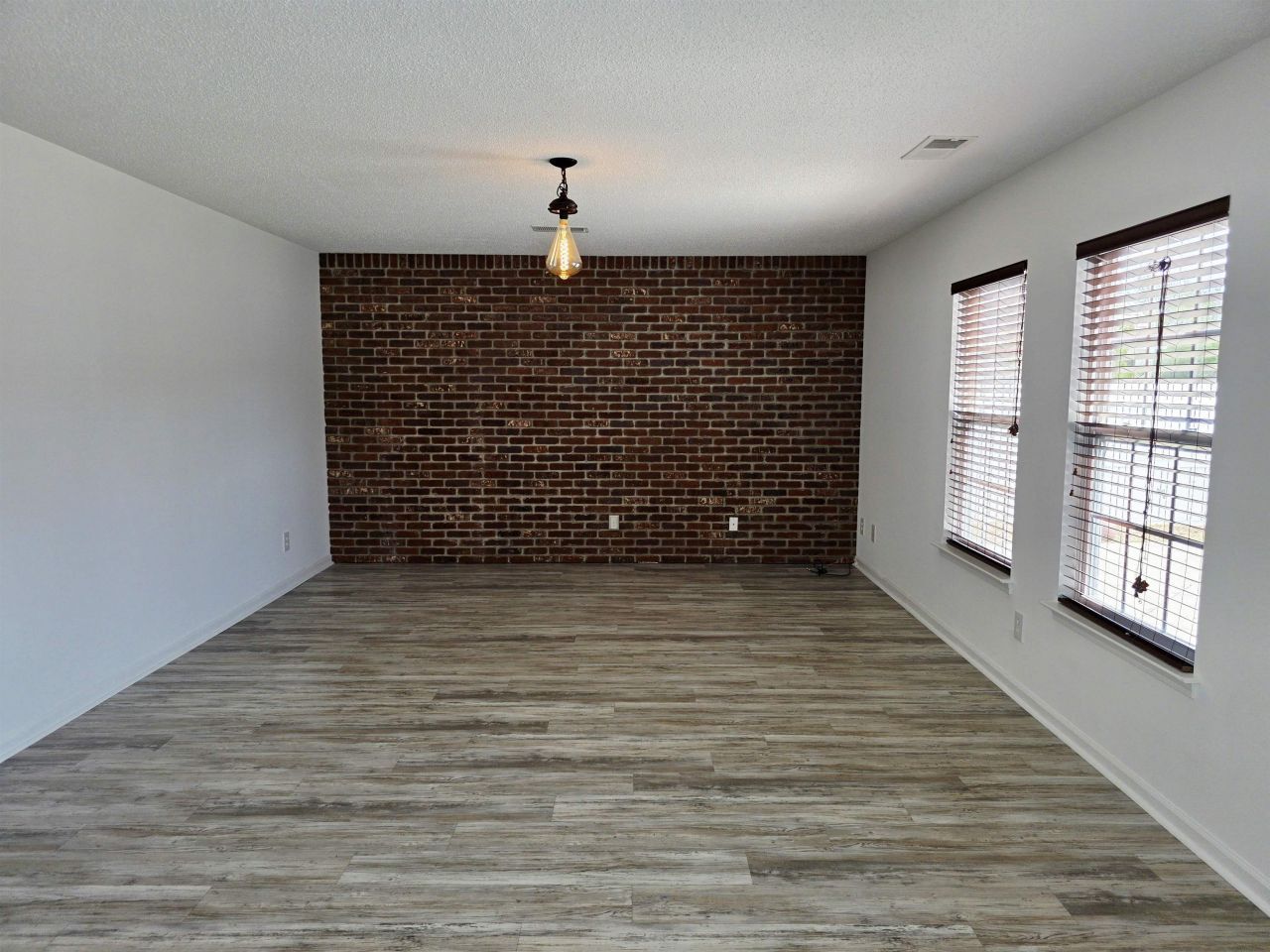 221 Palmetto Glen Dr. Photo 13