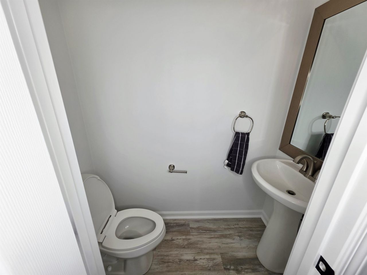 221 Palmetto Glen Dr. Photo 8