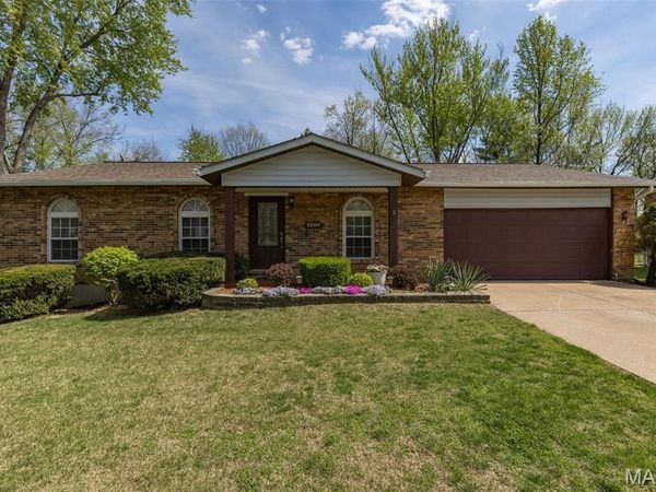 4452 Dantonaire Place, St Louis, MO 63128