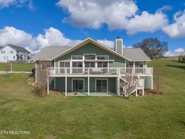 2020 Ranch Rd, Dandridge, TN 37725