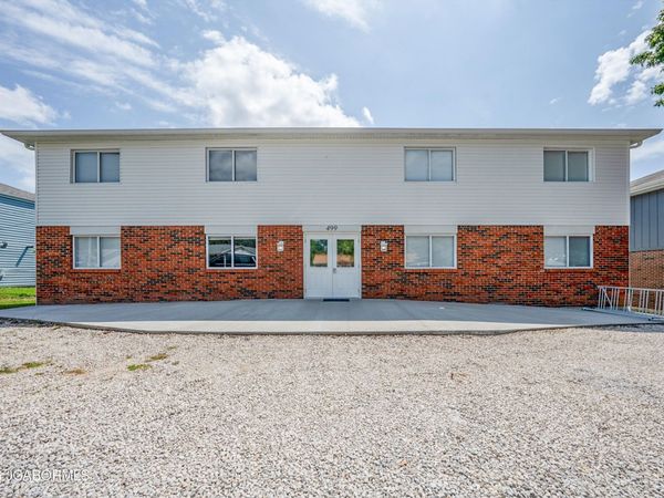 499 PERREY DRIVE, Holts Summit, MO 65043