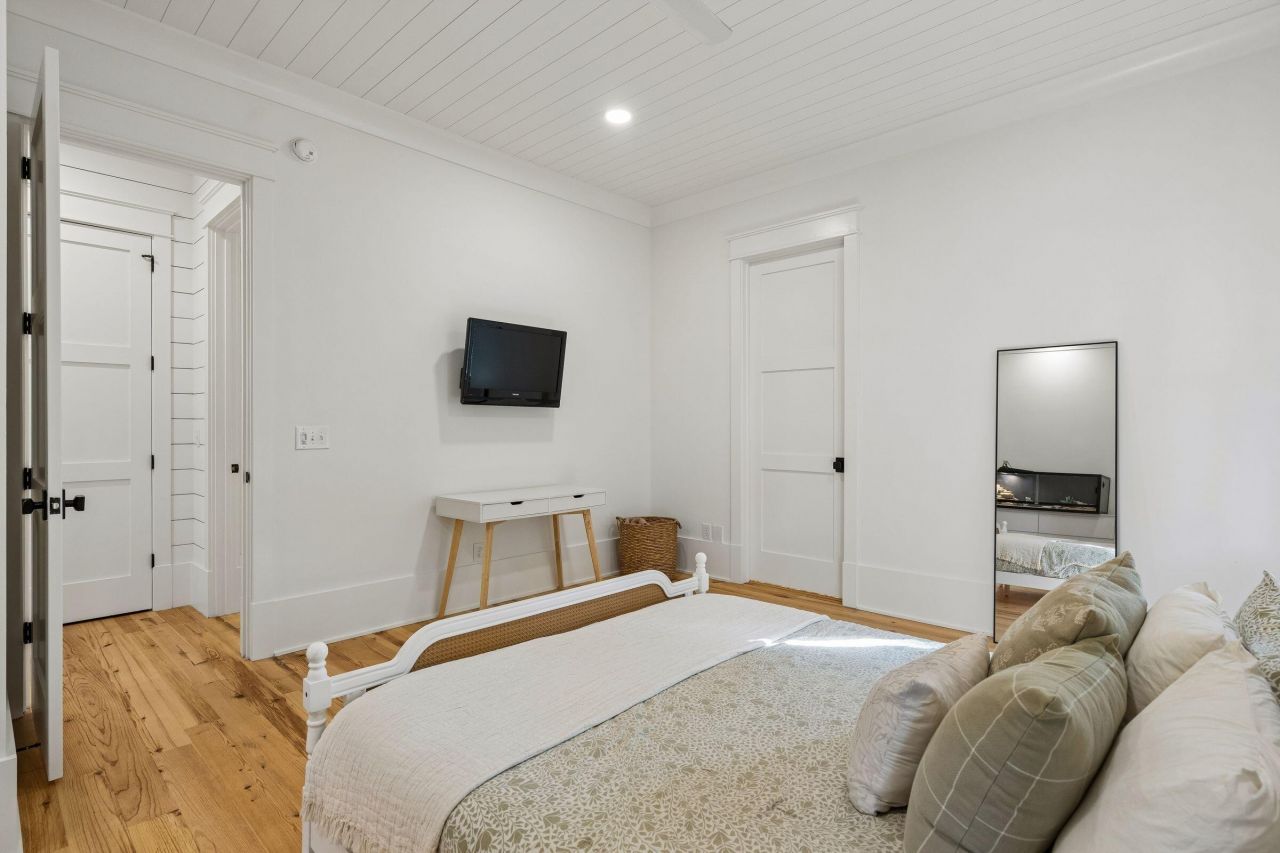 3200 Waterway Boulevard Photo 52