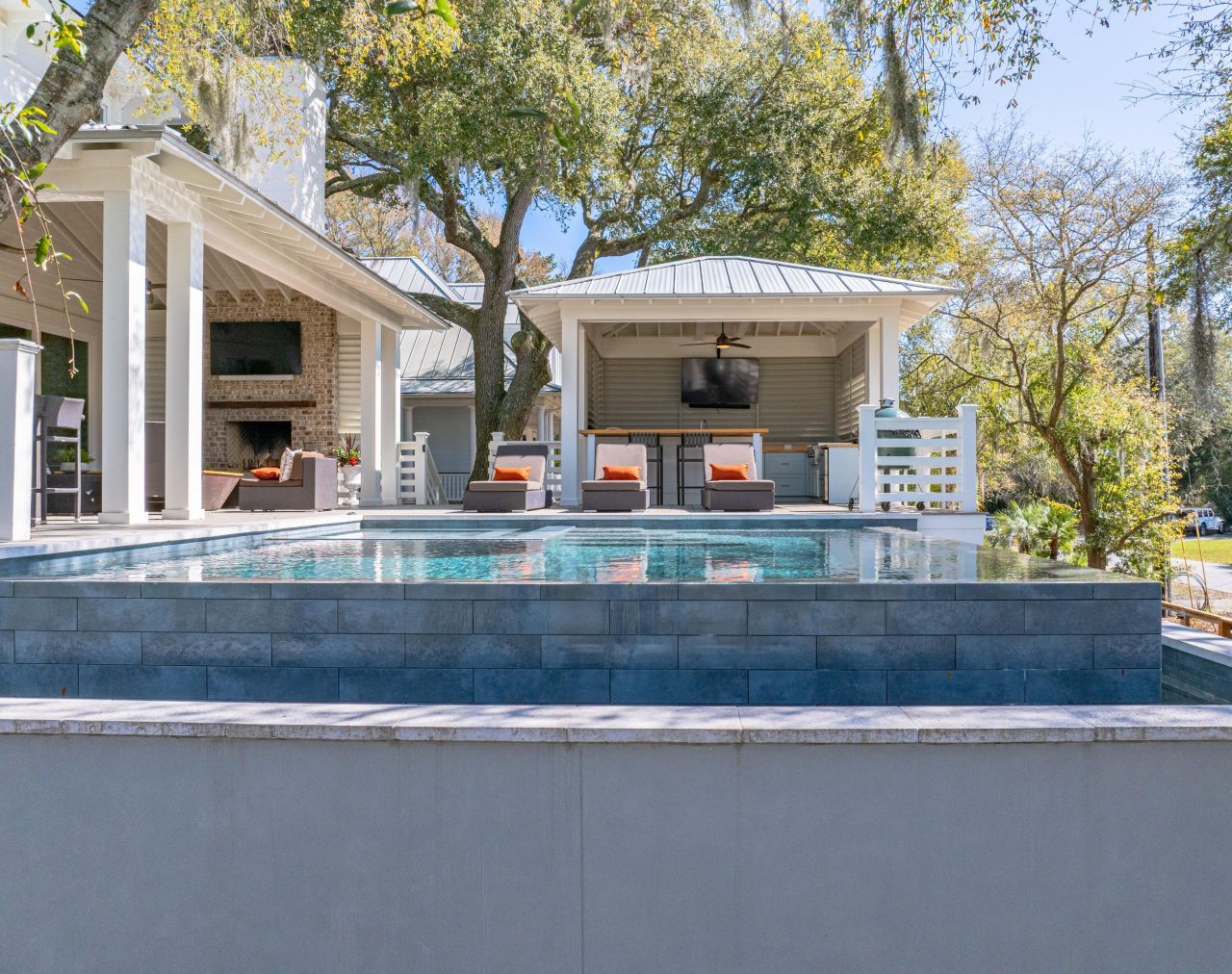 3200 Waterway Boulevard Photo 6