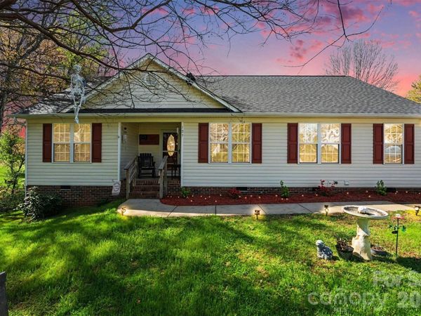 129 Falling Leaf Lane , Statesville, NC 28677