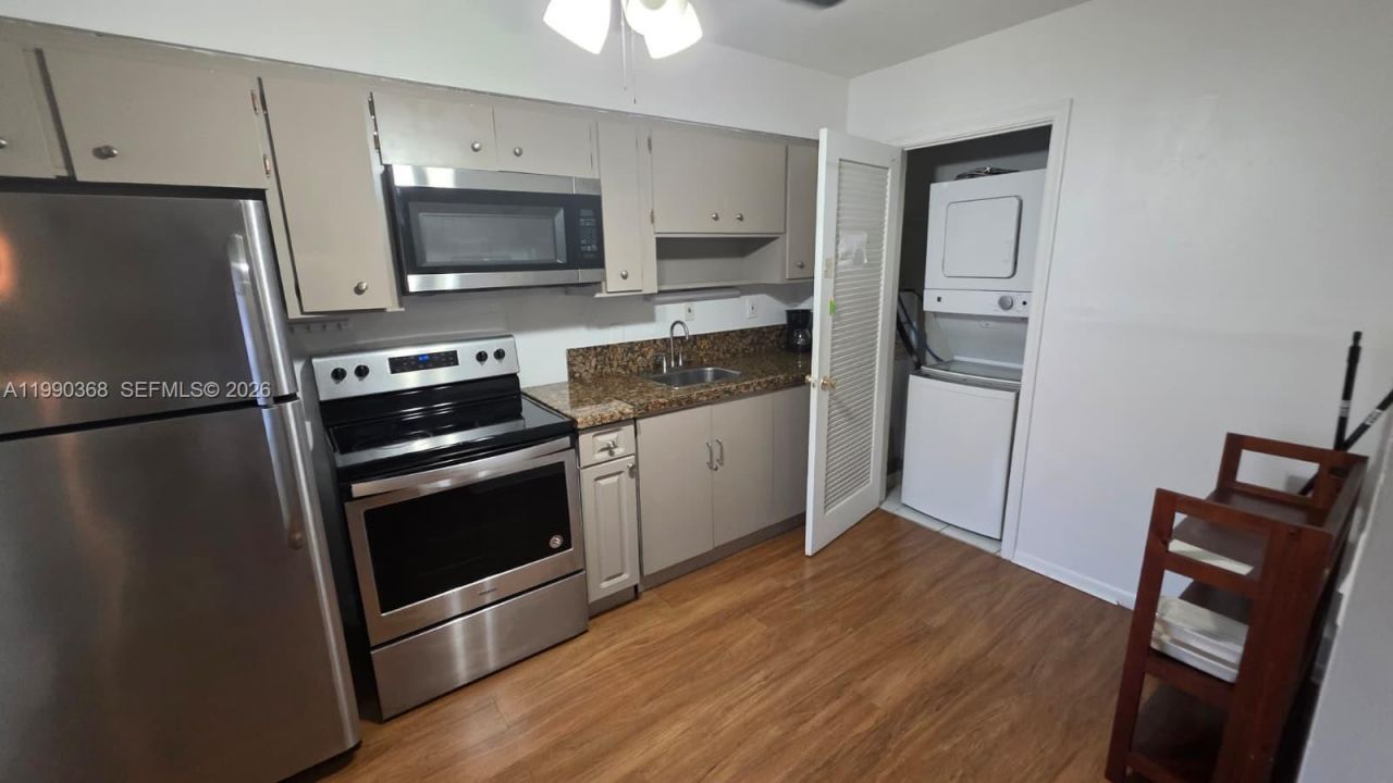 609 NE 6th Ct, Unit D, Boynton Beach, FL 33435 Photo